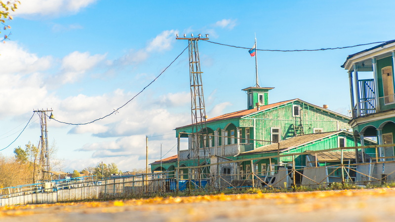lake, buoy, photo, 5K, building exterior, sky, ship, no people, river, building, grass, machinery, rail transportation, train, marine, built structure