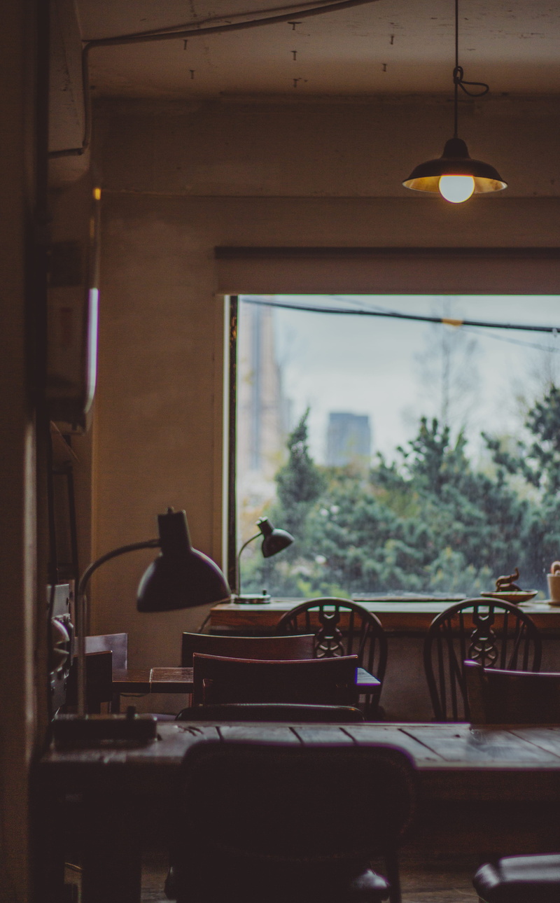 ceiling, window, architecture, 4K, wood - material, built structure, table, electric lamp, comfortable, cozy, black, coffee shop, chair, seating, tables