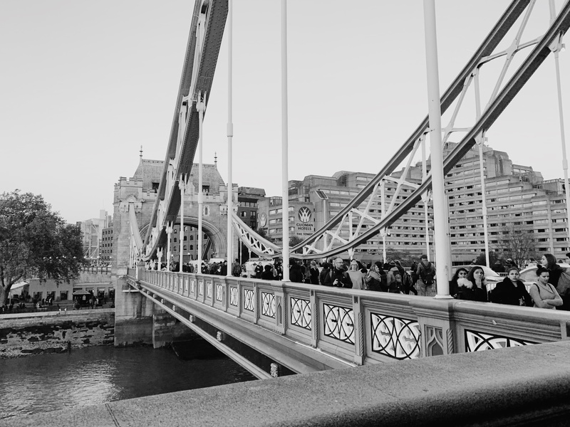 arch bridge, connection, bridge - man made structure, river, greater london, transportation, england, bridge, incidental people, clear sky, water, 4K