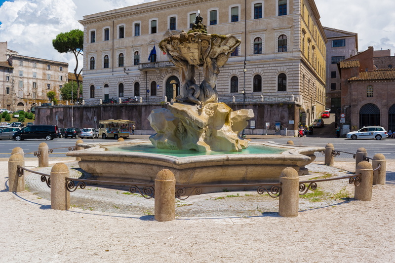 history, city, nature, sculpture, italy, fountain, human representation, day, 5K, piazza barberini, architecture, urban Scene, europe, famous Place, building exterior