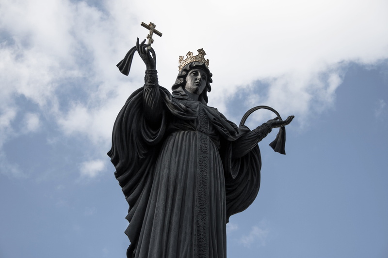 art and craft, day, cloud - sky, statue, craft, architecture, representation, creativity, sky, human representation, no people, nature, showplace, female likeness