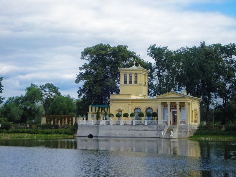 st petersburg russia, peterhof, lake, building exterior, tsaritsyn pond, architecture, outdoors, waterfront, building, built structure, tree, cloud - sky