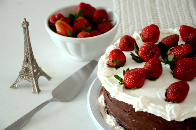 table, bowl, figurine, berries, food and drink, no people, sweet food, strawberries, freshness, Paris, red, cake, sweet, fruitcake, fruit, dessert, strawberry
