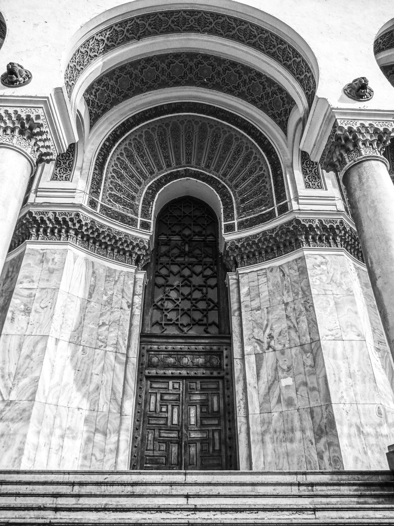 door, building exterior, the past, picture, city, tourism, ceiling, low angle view, religion, travel destinations, symbol, place of worship, no people