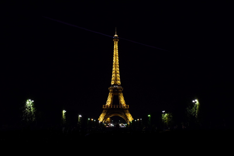 low angle view, outdoors, tour de france, illuminated, travel, avenue, paris, tour eiffel, building exterior, tower, champs de mars, 5K, night, tour eiffel - parc du champ-de-mars