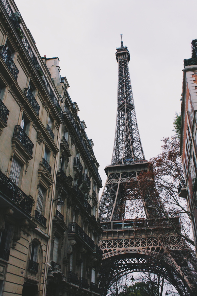 office building, champ de mars, balcony, architecture, monument, tall - high, metropolis, steeple, history, day, the past, downtown, architectural feature