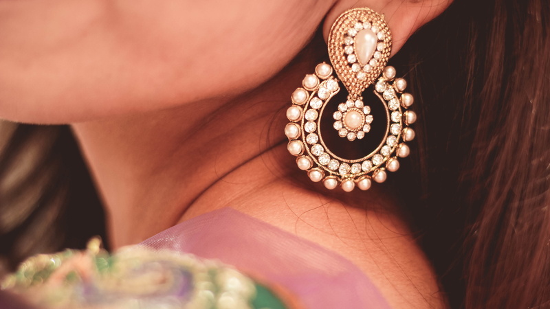 bengaluru, earring, people, lifestyles, hand, luxury, fashion, portrait, necklace, human hand, indian, one person, body part, dayananda sagar college of engineering