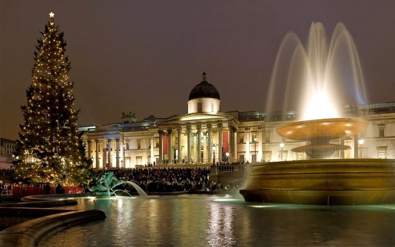 building exterior, motion, London, travel, travel destinations, fountain, religion, dome, nature, londo, built structure, history, water, grey, building