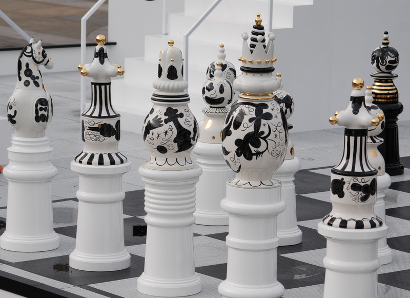 queen, in a row, variation, chess, representation, 2K, collection, design, white color, pieces, close-up, creativity, large group of objects, no people
