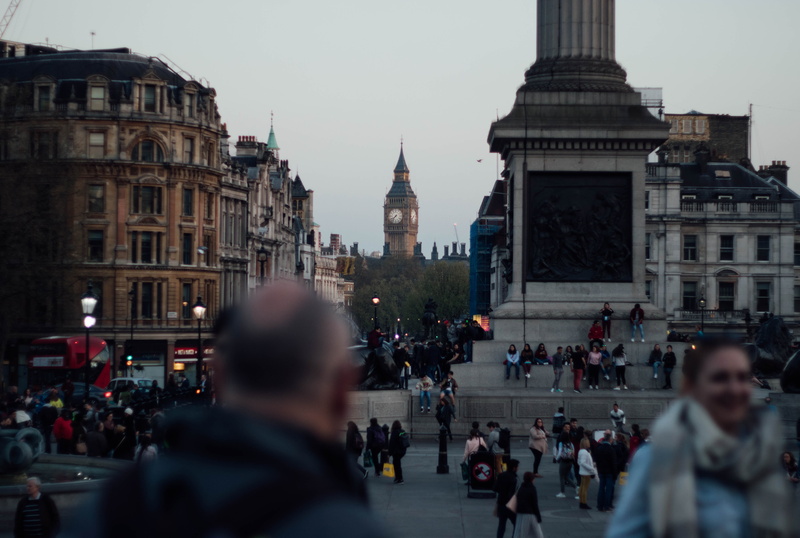 city, dusk, big ben, trafalgar square, architecture, outdoors, 5K, city street, travel, women, large group of people, street, men, adult, transportation