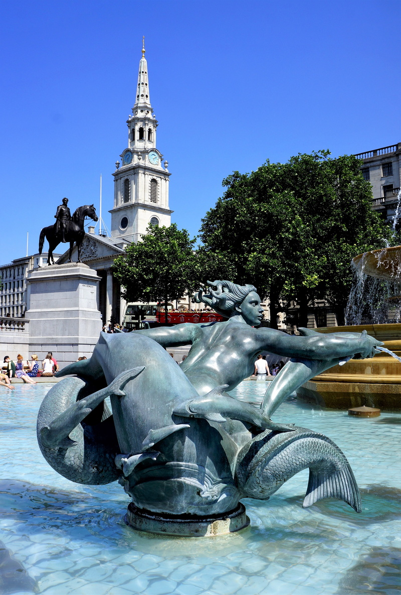 london, city, travel destinations, blue, british, statue, trafalgar, square, architecture, animal themes, animal wildlife, water, landmark, vertebrate
