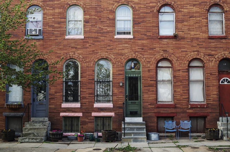the past, street, urban, cities, day, rowhouse, arch, city, outdoors, buildings, baltimore, residential district, no people, daytime, built structure, door