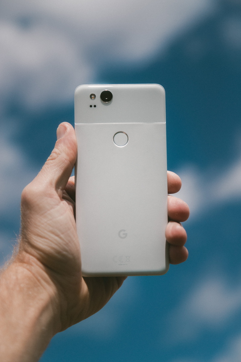 person, google, xl, 5K, finger, connection, android, mobile phone, one person, smart phone, leisure activity, technology, human hand, wireless technology