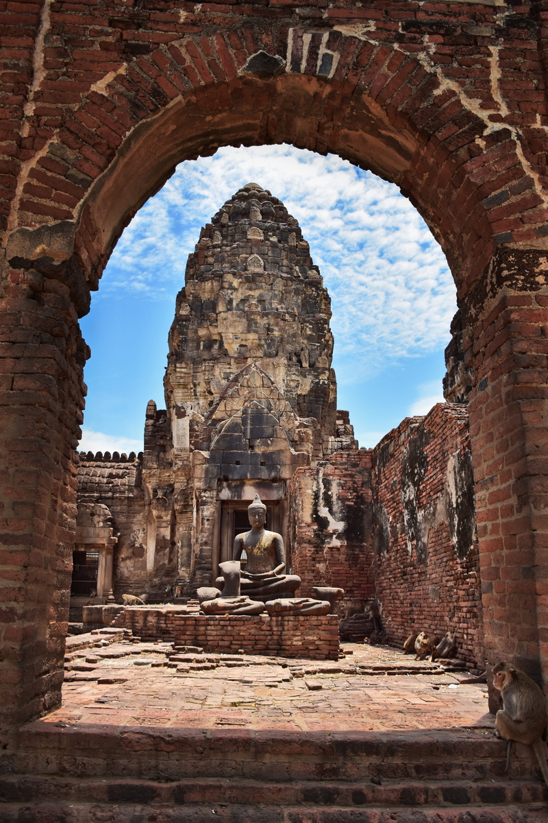 arch, sakon nakhon, place of worship, beach, thailand, leash, bell tower, ancient, old ruin, the past, belief, art, travel, white, chiang rai province
