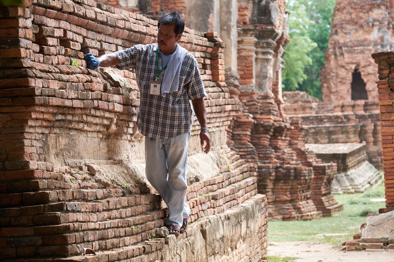 monument, ancient civilization, ancient, archaeology, real people, built structure, men, travel, one person, 4K, protection, place of worship, day, brick