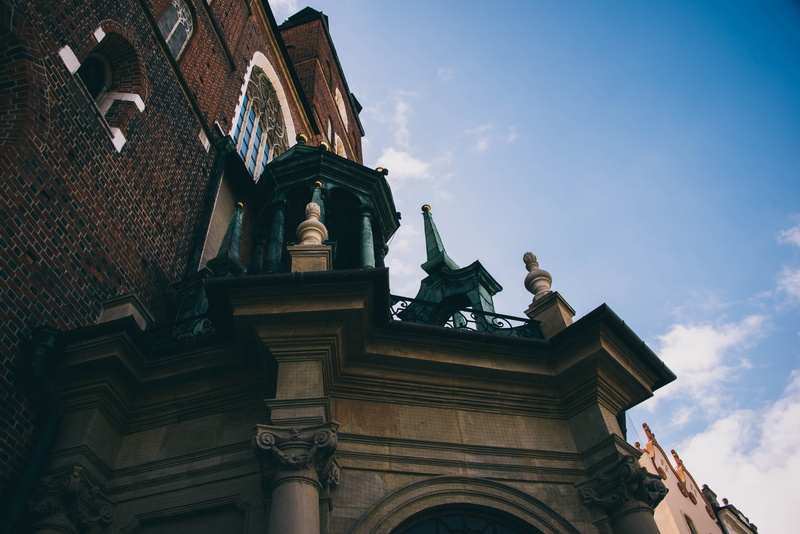 creativity, built structure, architechture, statue, nature, the past, outdoors, building exterior, sky, building, ornate, representation, male likeness