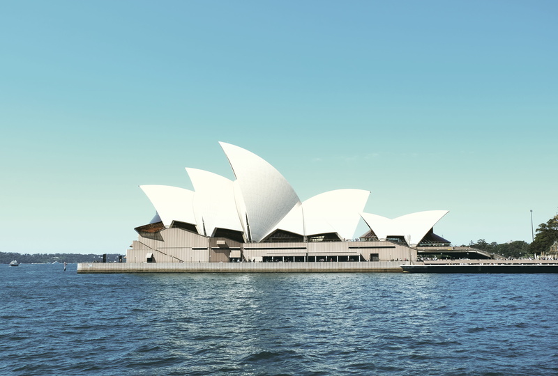 sky, built structure, sea, architecture, waterfront, city, clear sky, nature, no people, copy space, travel destinations, sydney opera house, architechture