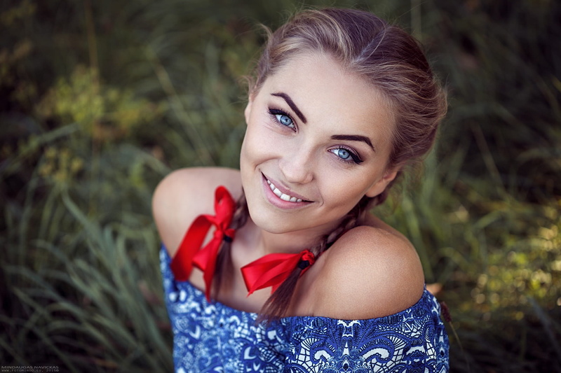 clothing, beauty, young adult, hairstyle, 1080P, headshot, happiness, one person, adult, lifestyles, hair, portrait, emotion, braids, looking at camera