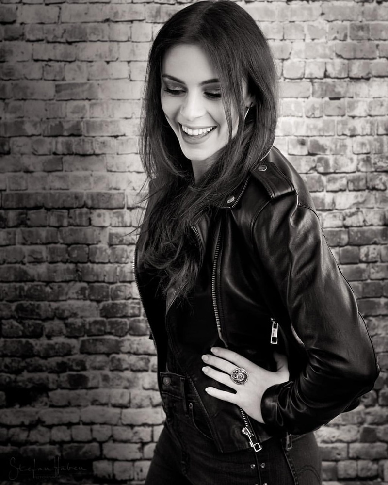 720P, musician, Jennifer Haben, singer