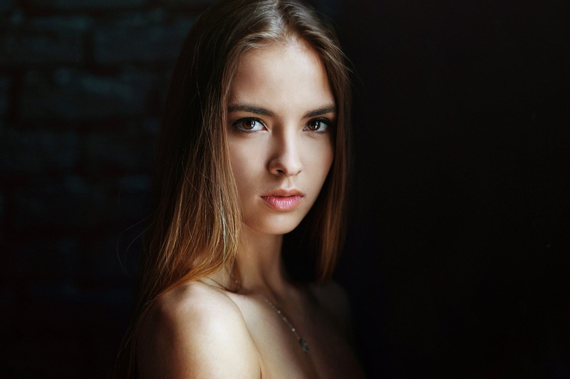 brunette, brown eyes, eyeliner, 1080P, long hair, makeup, Victoria Lukina, portrait, dark, women, jewelry, necklace, straight hair, looking at viewer