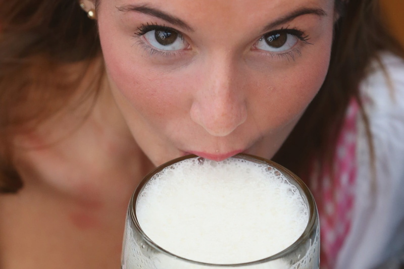 Oktoberfest, brunette, 1080P, long hair, drinking glass, beer, face, model, drinking, foam, looking at viewer, brown eyes, women