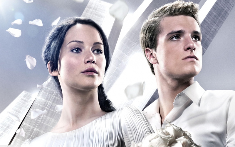 celebrities, fire, katniss everdeen, lawrence, catching fire, victory, jennifer lawrence, jennifer, hutcherson, the hunger games, peeta, josh hutcherson