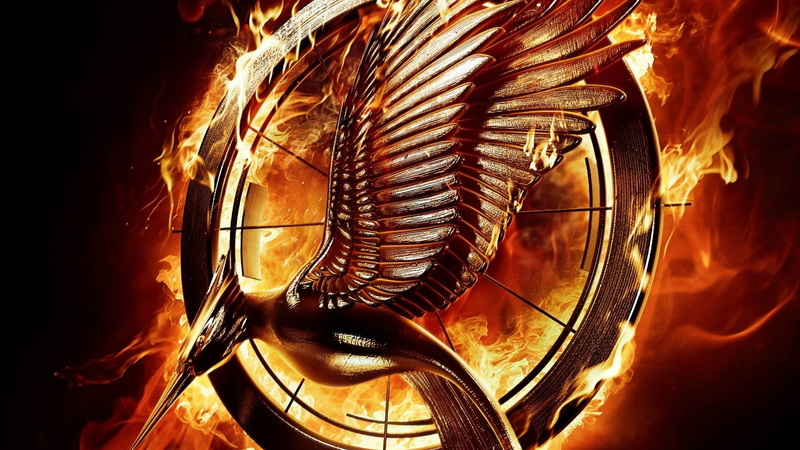 lighting equipment, metal, nature, gold colored, 1080P, indoors, still life, single object, burning, focus on foreground, illuminated, full frame, movies