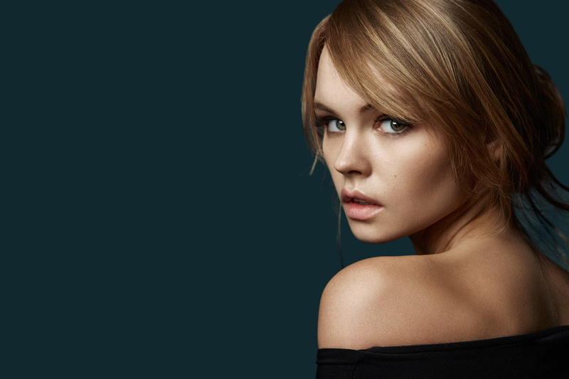 looking over shoulder, sweetheart, look, The Fatholah Babak, girl, beautiful woman, young adult, face, one person, human face, top, hair, contemplation