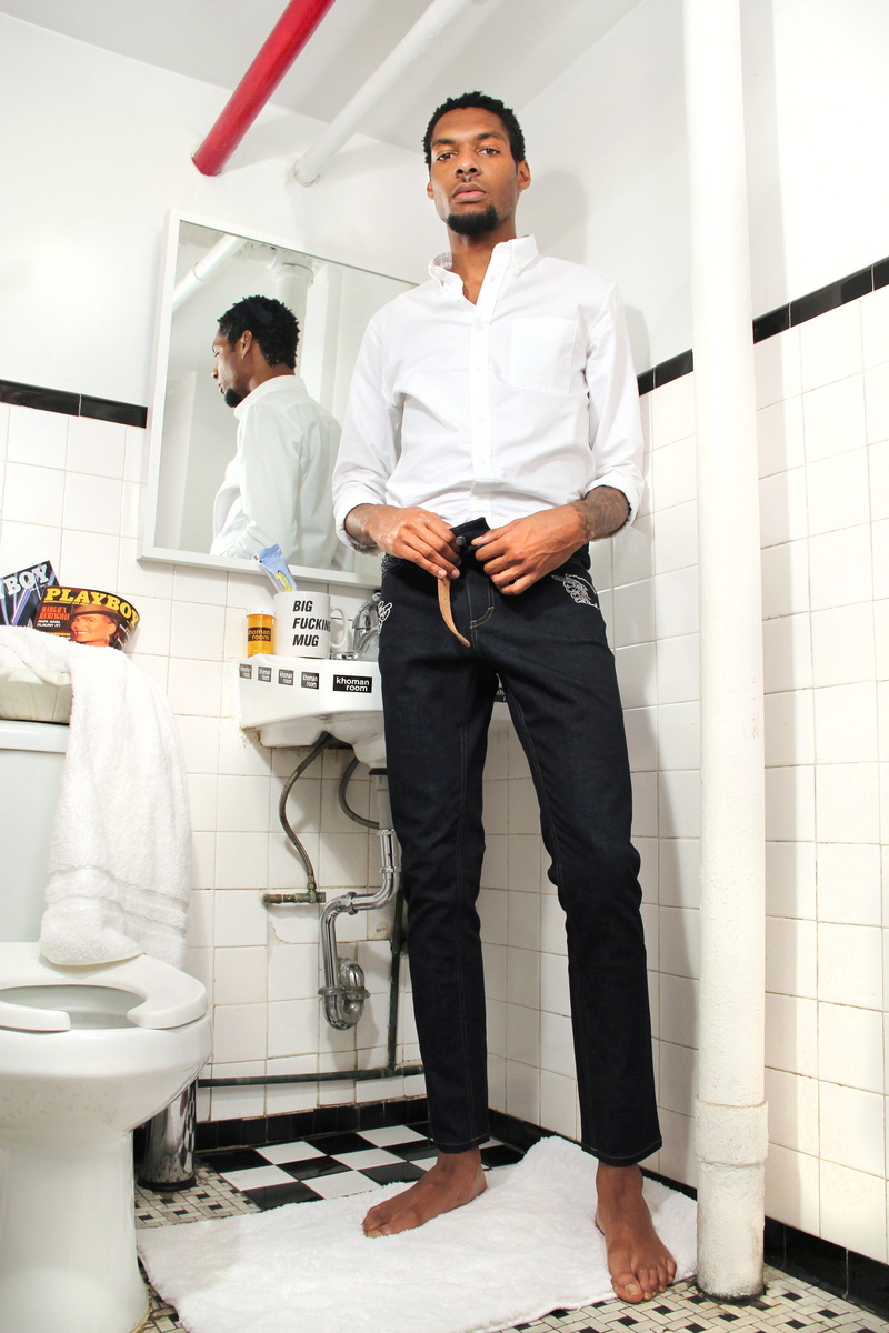 white, belt, 5K, wearing, inside, coworker, looking at camera, comfort, young men, healthcare and medicine, beside, decor, buckle, dress, shirt, man, uniform