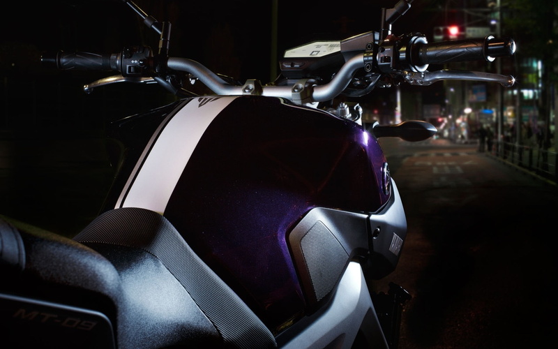 focus on foreground, indoors, motorcycle yamaha mt 09, motor vehicle, wheel, scooter, travel, night, headlight, parking, 1080P, land vehicle, chrome, mode of transportation