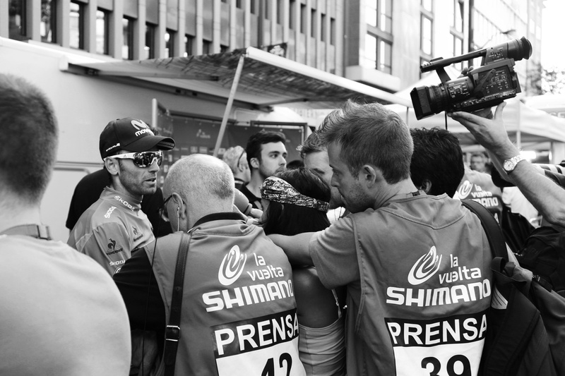 rear view, large group of people, la vuelta, protest, professional team, group of people, cycling, day, shimano, valverde, adult, communication, men, 5K