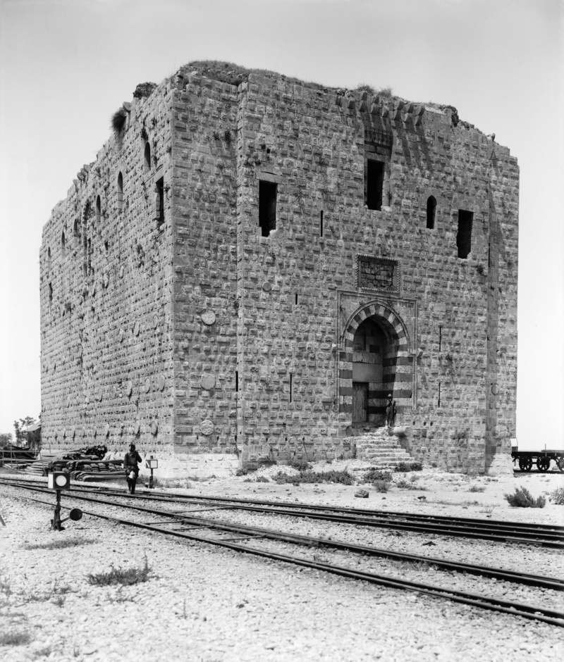 history, nature, 1900, built structure, cultures, 4K, lion tower, wall, seemed, tripoli, abandoned, real people, men, outdoors, damaged, railway, antique