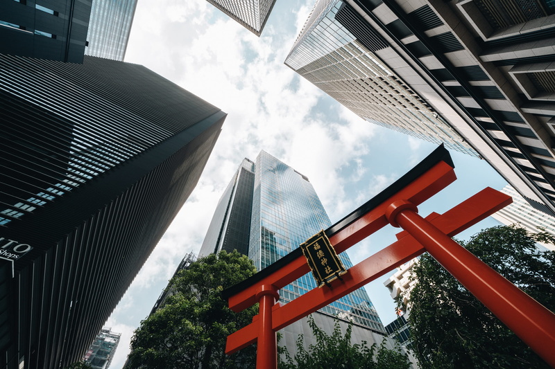 chūō-ku, tall - high, city, office, building exterior, office building exterior, tower, 神社, urban, tokyo, building, architecture, shine, 日本, low angle view