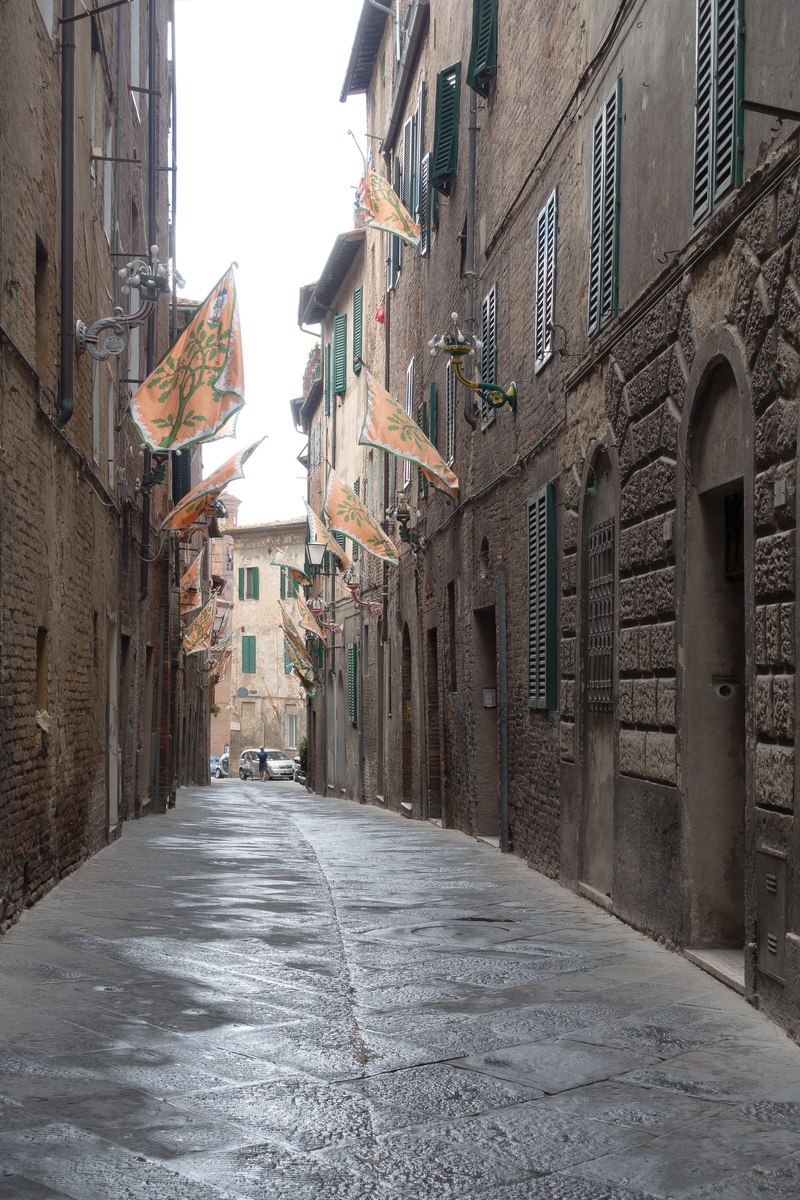 built structure, city, narrow, outdoors, transportation, building, architecture, tuscany, middle ages, monument, medieval, siena, building exterior, town