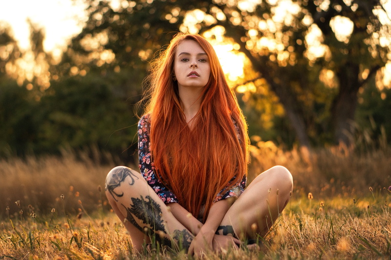 sitting, hair, lifestyles, straight hair, young adult, grass, plant, redhead, land, nature, one person, 1080P, brown eyes, real people, tattoo, women