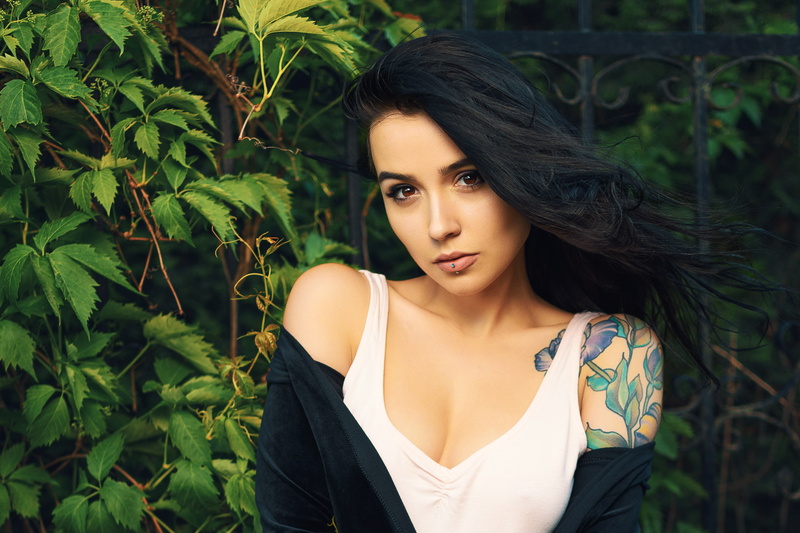 2K, Pierced Lips, Dmitry Medved, dark hair, women, tattoo, Aleksa Tereschuk, tank top, brown eyes, looking at viewer