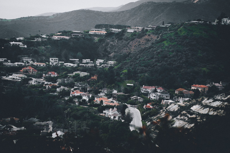 house, town, plant, homes, pacific coast, crowded, trees, cityscape, mountains, environment, building exterior, community, cloudy, outdoors, 5K, pacific palisades