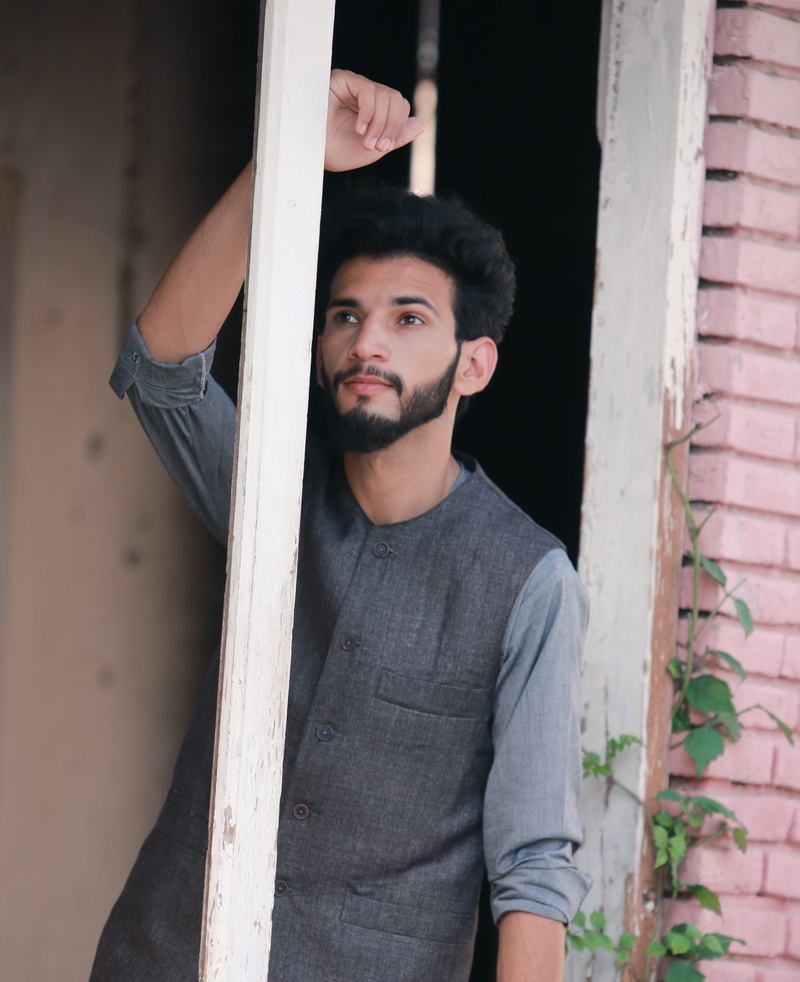adult, park, waist up, entrance, glasses, young adult, portrait, guy, hairstyle, fashion, posing, lifestyle, one person, mans fashion, man, young men, looking