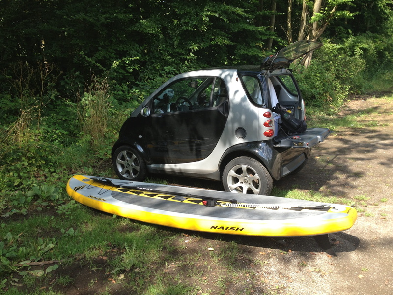 land, grass, lake, land vehicle, nature, outdoors, transportation, 2K, tour, sup, stationary, tree, smart, abandoned, day, absence, more, car, yellow