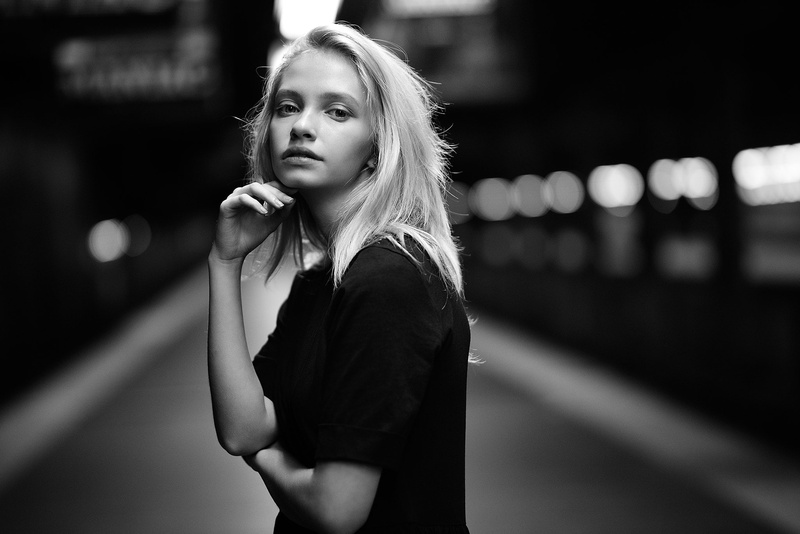 long hair, young adult, women outdoors, focus on foreground, monochrome, young women, teenager, beauty, beautiful woman, waist up, women, model, blonde
