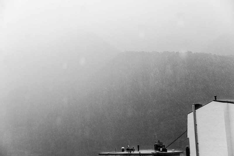 environmental issues, rain, vache, andorre, orage, cats, smog, fog, raining, pleuvoir, air pollution, city, pouring, mountains, industry, montagnes, architecture