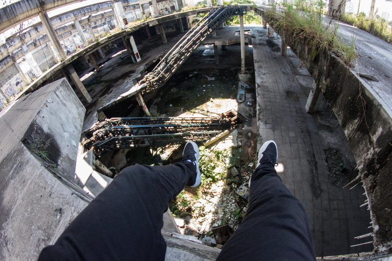 nature, unrecognizable person, building, shoe, 5K, dirty, shoes, eerie, day, low section, canal, bridge - man made structure, real people, lifestyles