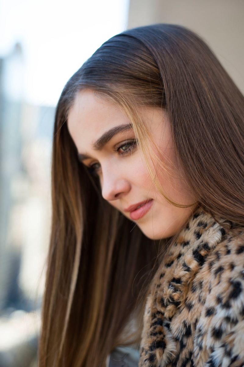women, actress, green eyes, Haley Lu Richardson, face, brunette, 2K