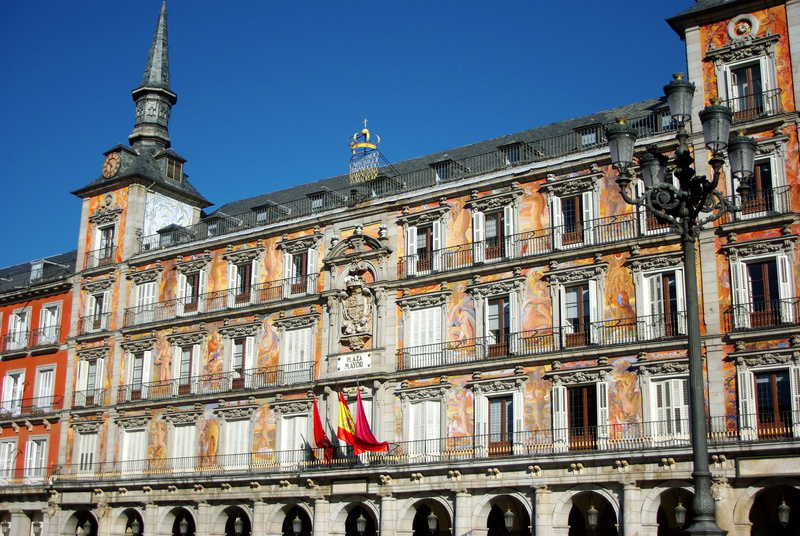 plaza mayor, built structure, nature, building, 4K, no people, history, window, arms of the city, clear sky, madrid, architecture, travel destinations