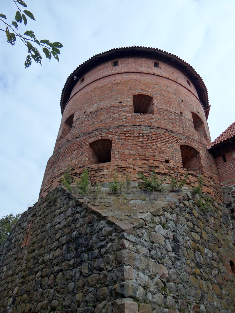 monument, building exterior, no people, monuments, built structure, the past, lake dusia, history, water, castle, brick, stone wall, sky, ruined, architecture