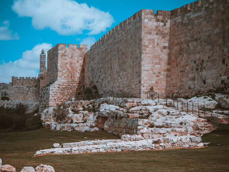 old city, outdoors, 4K, archaeology, israel, wall, building exterior, the past, sky, tourism, nature, ancient, deterioration, ancient civilization, built structure