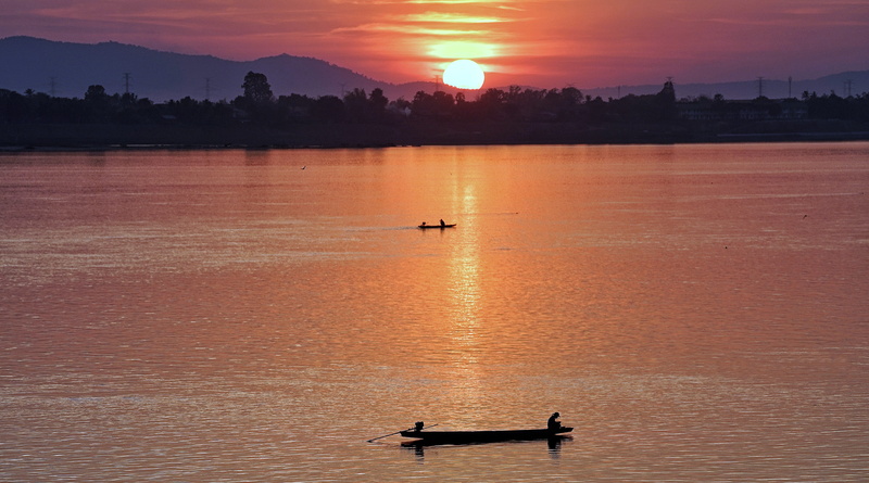 nautical vessel, fisherman, sunset, tranquility, river, 5K, waterfront, transportation, scenics - nature, ling, beauty in nature, mekong, travel, tranquil scene