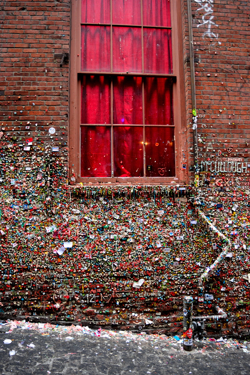 day, city, gum wall, window, seattle, door, outdoors, entrance, wall - building feature, house, closed, 5K, multi colored, red, building exterior, art