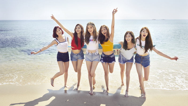 Ocean, friendship, human limb, Music, adolescence, Sea, freedom, enjoyment, fun, human arm, Shorts, arms raised, young adult, happiness, positive emotion