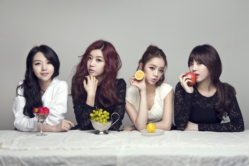 friendship, South Korea, sitting, togetherness, fruit, white, K-pop, black, s, studio shot, singer, hairstyle, food, front view, music, group of people